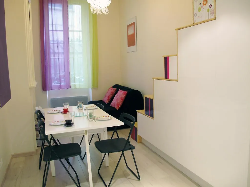 Apartment Studio Canal Saint Martin Paris