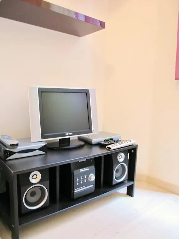Apartment Studio Canal Saint Martin *